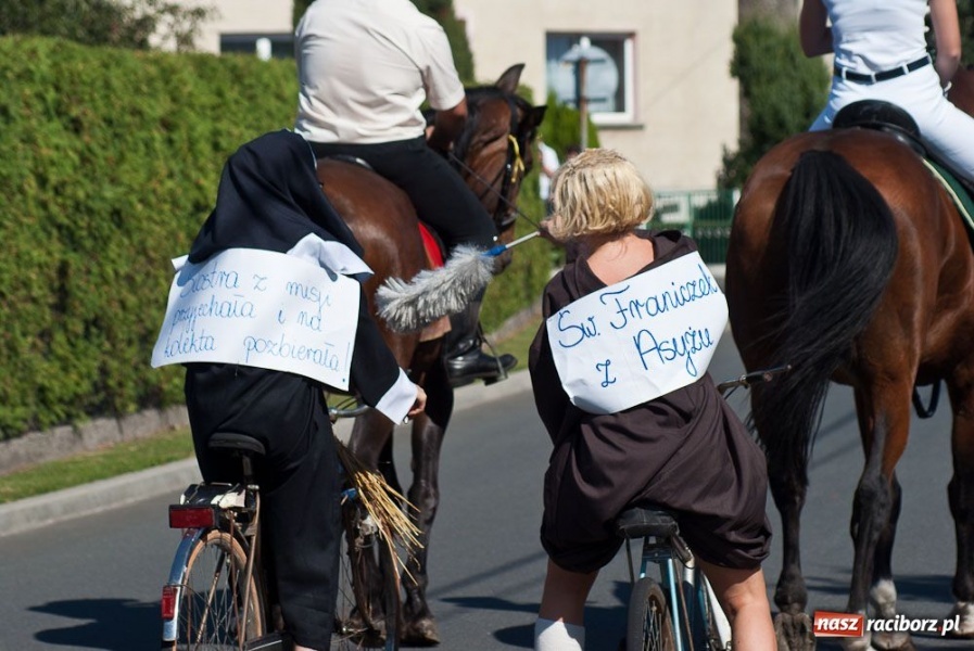 Zdjęcie w galerii na portalu naszraciborz.pl: Robota to głupota - dożynki w Studziennej wiadomości z regionu