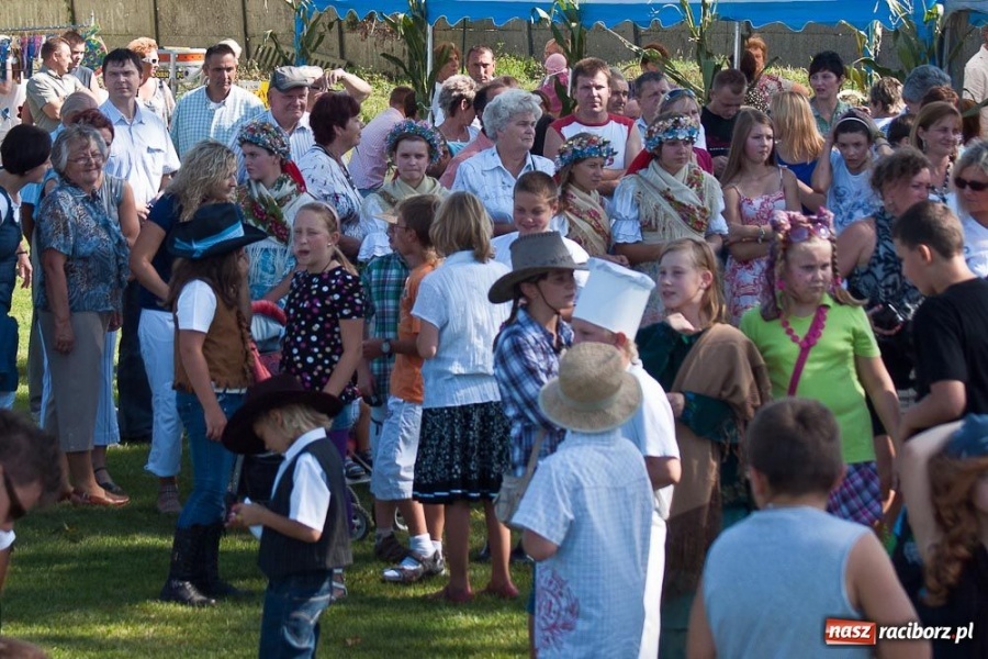 Zdjęcie w galerii na portalu naszraciborz.pl: Robota to głupota - dożynki w Studziennej wiadomości z regionu
