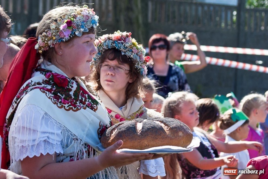 Zdjęcie w galerii na portalu naszraciborz.pl: Robota to głupota - dożynki w Studziennej wiadomości z regionu