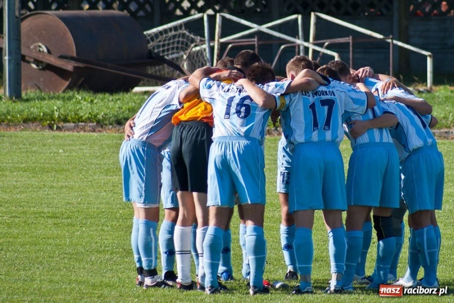 Zdjęcie w galerii na portalu naszraciborz.pl: Tworków na kolanach u siebie wiadomości z regionu