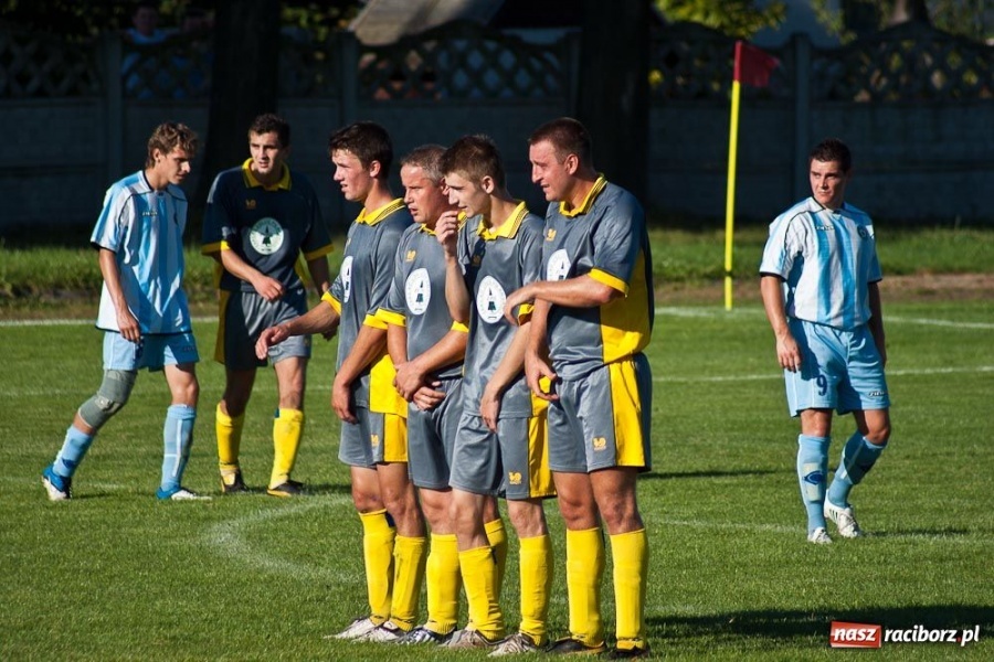 Zdjęcie w galerii na portalu naszraciborz.pl: Tworków na kolanach u siebie wiadomości z regionu