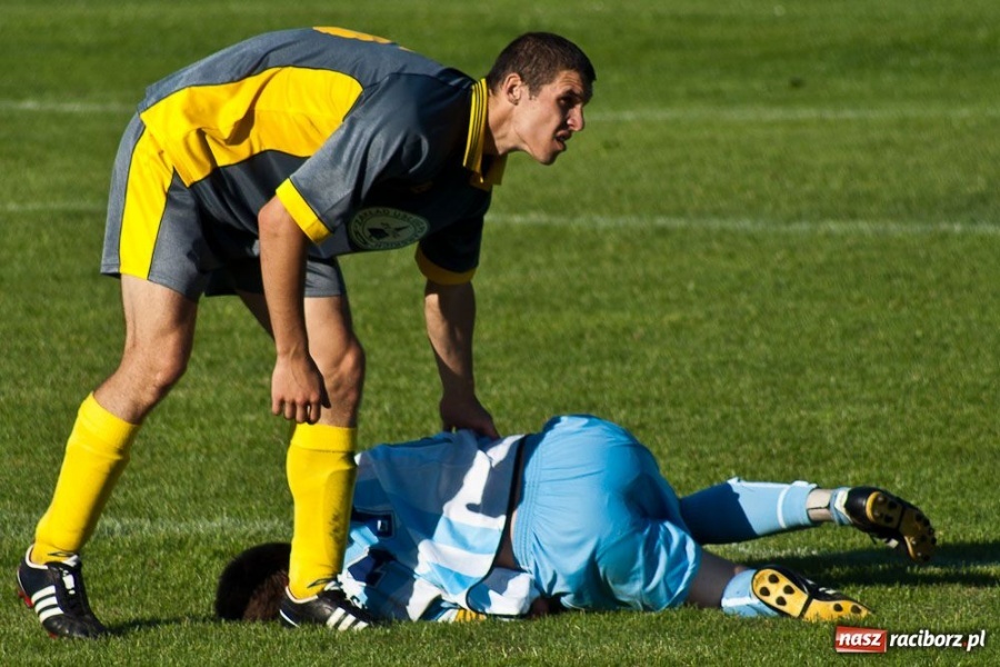 Zdjęcie w galerii na portalu naszraciborz.pl: Tworków na kolanach u siebie wiadomości z regionu