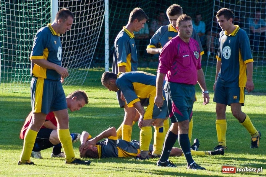 Zdjęcie w galerii na portalu naszraciborz.pl: Tworków na kolanach u siebie wiadomości z regionu