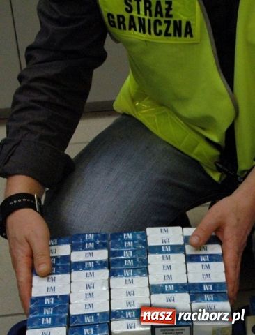 Zdjęcie w galerii na portalu naszraciborz.pl: Udaremniona próba wywozu nielegalnych papierosów  wiadomości z regionu