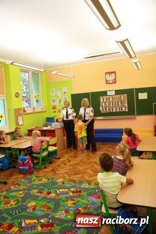 Zdjęcie w galerii na portalu naszraciborz.pl: Uczą jak bezpiecznie dojść do szkoły wiadomości z regionu