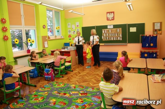 Zdjęcie w galerii na portalu naszraciborz.pl: Uczą jak bezpiecznie dojść do szkoły wiadomości z regionu