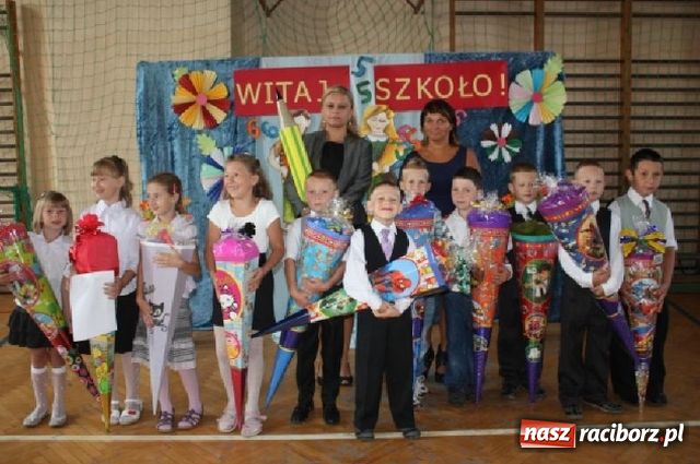 Zdjęcie w galerii na portalu naszraciborz.pl: Zobacz pierwszaki z Grzegorzowic wiadomości z regionu