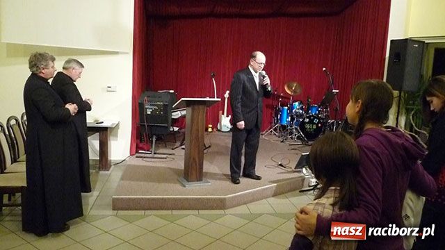 Zdjęcie w galerii na portalu naszraciborz.pl: Stójmy razem wiadomości z regionu