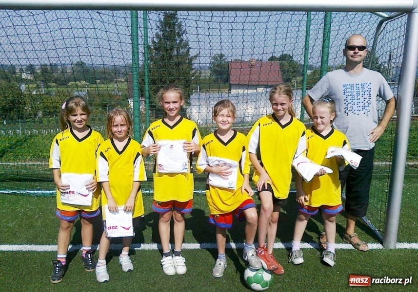Zdjęcie w galerii na portalu naszraciborz.pl: Piłka w grze o Puchar Premiera wiadomości z regionu