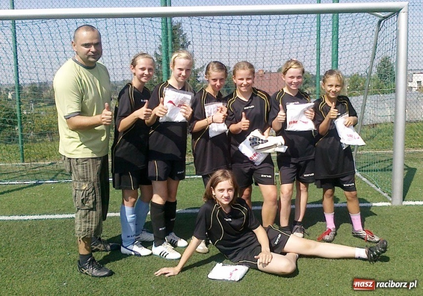 Zdjęcie w galerii na portalu naszraciborz.pl: Piłka w grze o Puchar Premiera wiadomości z regionu