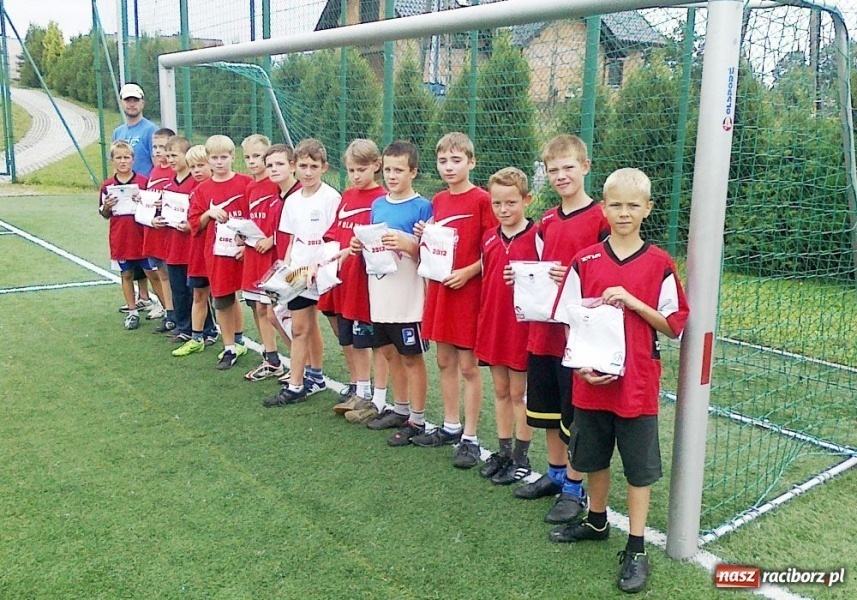 Zdjęcie w galerii na portalu naszraciborz.pl: Piłka w grze o Puchar Premiera wiadomości z regionu