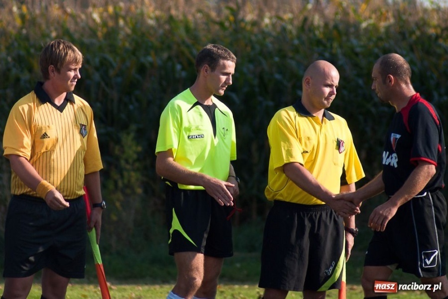 Zdjęcie w galerii na portalu naszraciborz.pl: Bieńkowice pokonały Samborowice wiadomości z regionu