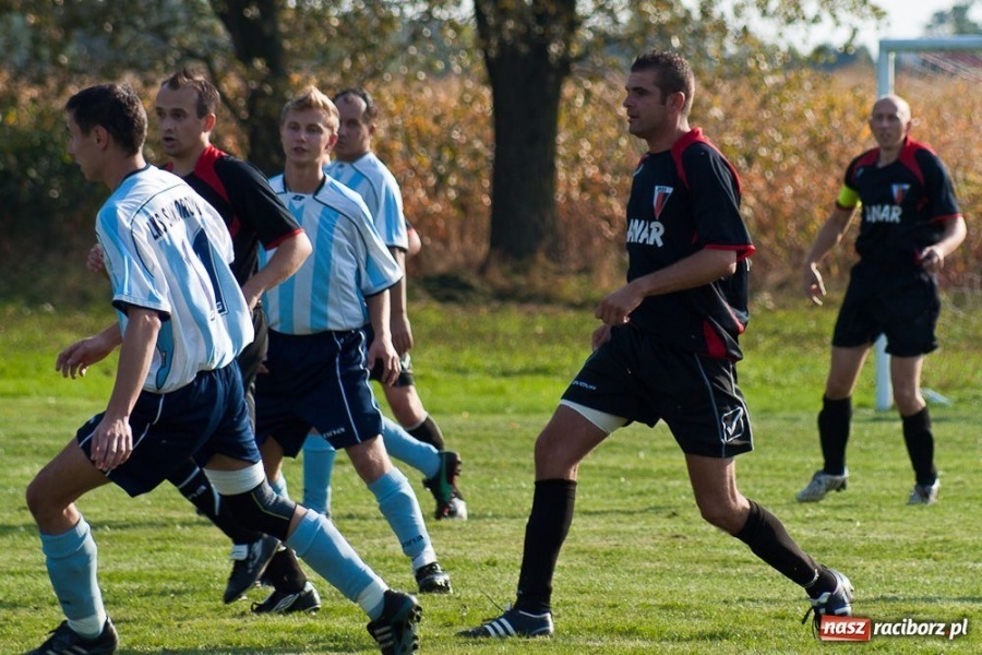 Zdjęcie w galerii na portalu naszraciborz.pl: Bieńkowice pokonały Samborowice wiadomości z regionu