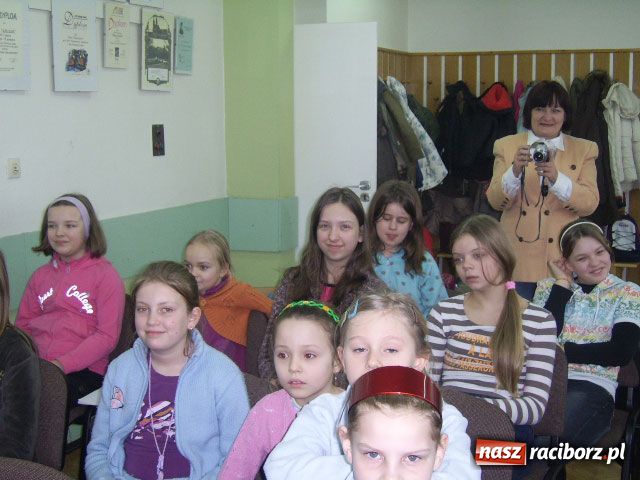 Zdjęcie w galerii na portalu naszraciborz.pl: Patrol feryjny - Klub Itaka wiadomości z regionu