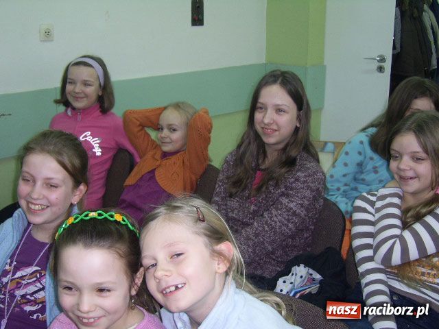 Zdjęcie w galerii na portalu naszraciborz.pl: Patrol feryjny - Klub Itaka wiadomości z regionu