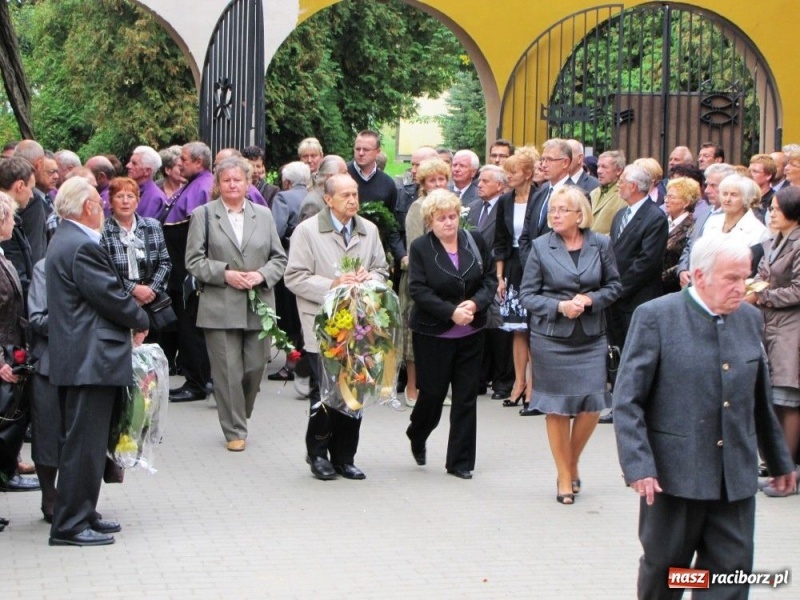 Zdjęcie w galerii na portalu naszraciborz.pl: Adamie, nie wszystek umarłeś... wiadomości z regionu