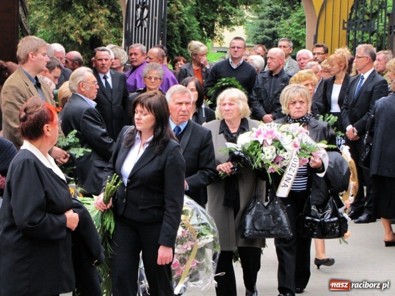 Zdjęcie w galerii na portalu naszraciborz.pl: Adamie, nie wszystek umarłeś... wiadomości z regionu