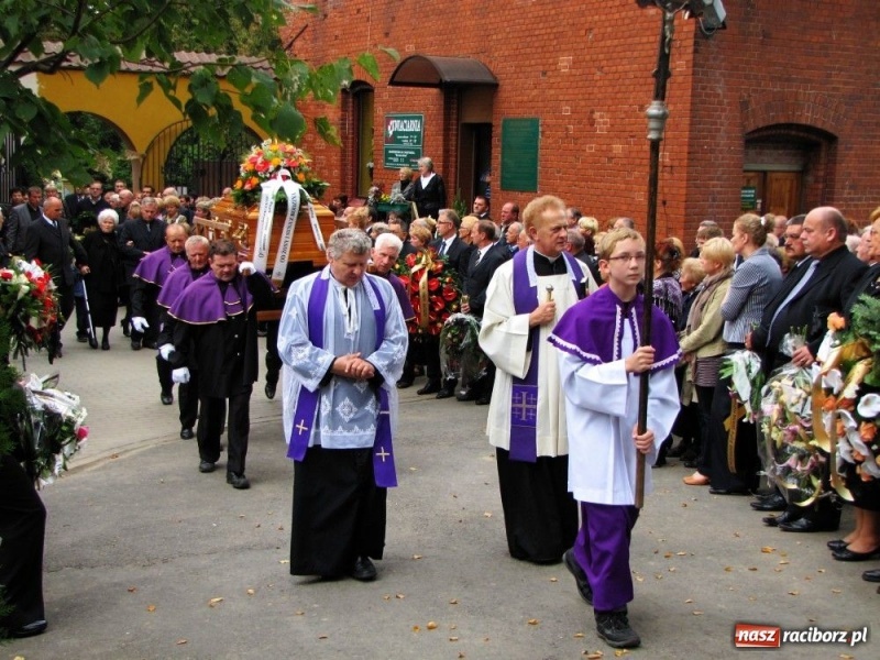 Zdjęcie w galerii na portalu naszraciborz.pl: Adamie, nie wszystek umarłeś... wiadomości z regionu