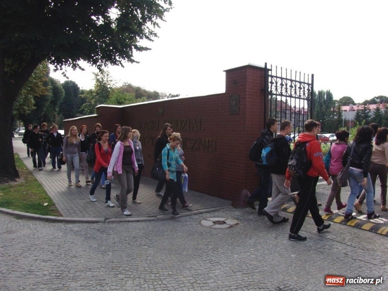 Zdjęcie w galerii na portalu naszraciborz.pl: Kolejne spotkania z uczniami raciborskich szkół wiadomości z regionu