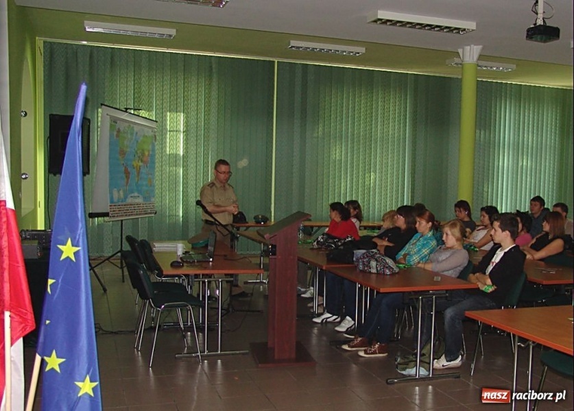 Zdjęcie w galerii na portalu naszraciborz.pl: Kolejne spotkania z uczniami raciborskich szkół wiadomości z regionu