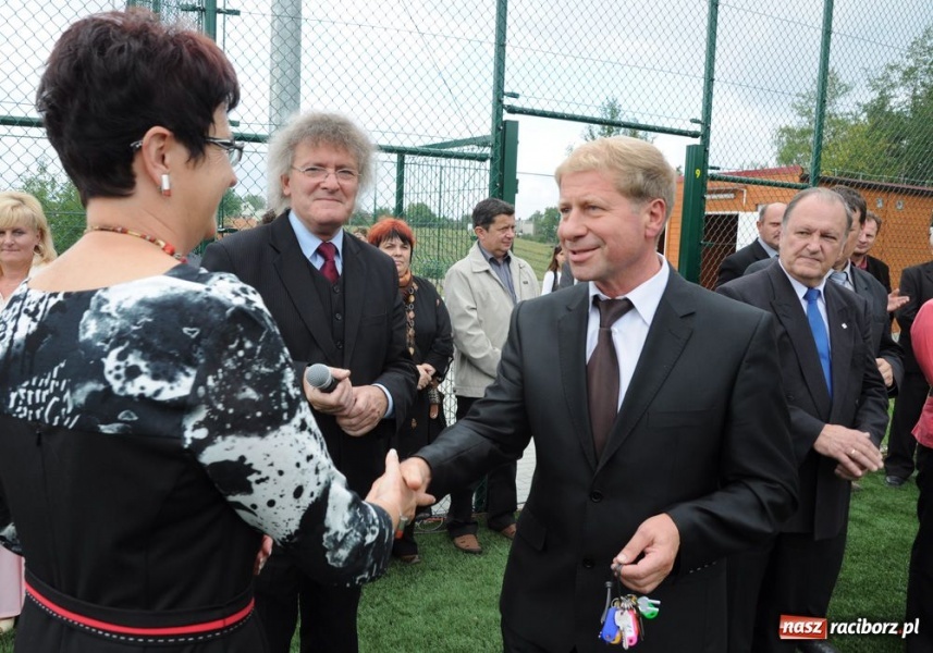 Zdjęcie w galerii na portalu naszraciborz.pl: Orlik wylądował dziś w Krzanowicach wiadomości z regionu