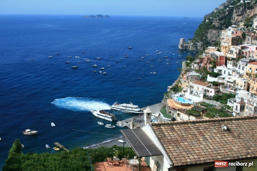 Zdjęcie w galerii na portalu naszraciborz.pl: Raciborzanie kompletują ekipę na Włochy wiadomości z regionu