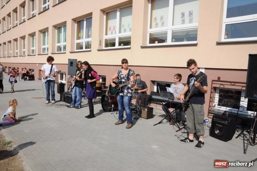 Zdjęcie w galerii na portalu naszraciborz.pl: Bratanki z rodzinnych stron Buzka wiadomości z regionu