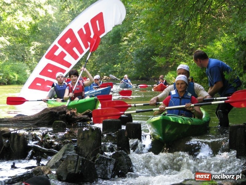 Zdjęcie w galerii na portalu naszraciborz.pl: Załodze Rafako woda niestraszna wiadomości z regionu