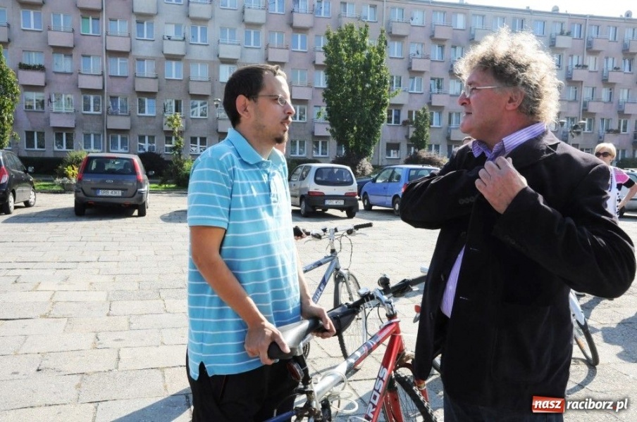 Zdjęcie w galerii na portalu naszraciborz.pl: Tuskobus, co nie był Tuskobusem... wiadomości z regionu