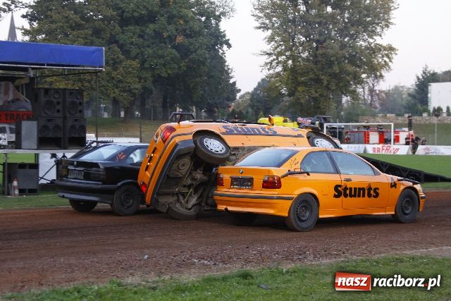 Zdjęcie w galerii na portalu naszraciborz.pl: Kaskaderzy z Casino Royale w Raciborzu wiadomości z regionu