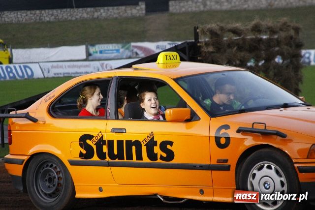 Zdjęcie w galerii na portalu naszraciborz.pl: Kaskaderzy z Casino Royale w Raciborzu wiadomości z regionu