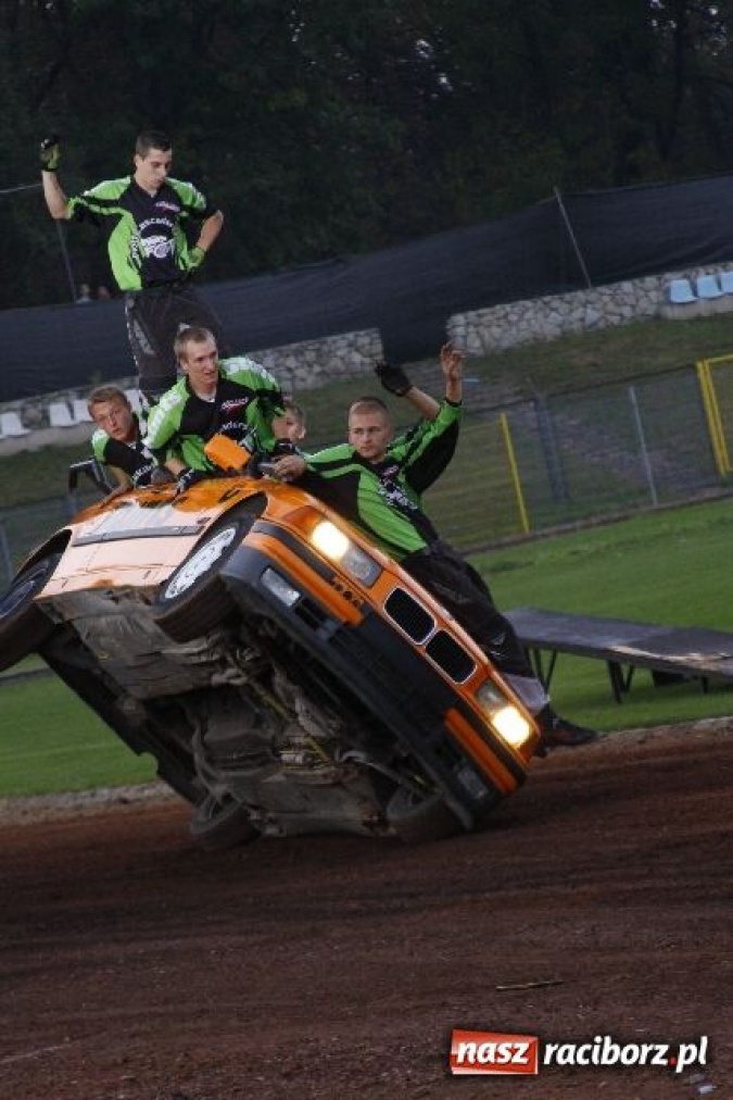 Zdjęcie w galerii na portalu naszraciborz.pl: Kaskaderzy z Casino Royale w Raciborzu wiadomości z regionu