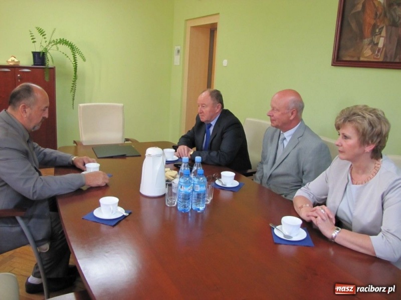 Zdjęcie w galerii na portalu naszraciborz.pl: Studentów z Wodzisławia nie brakuje... wiadomości z regionu