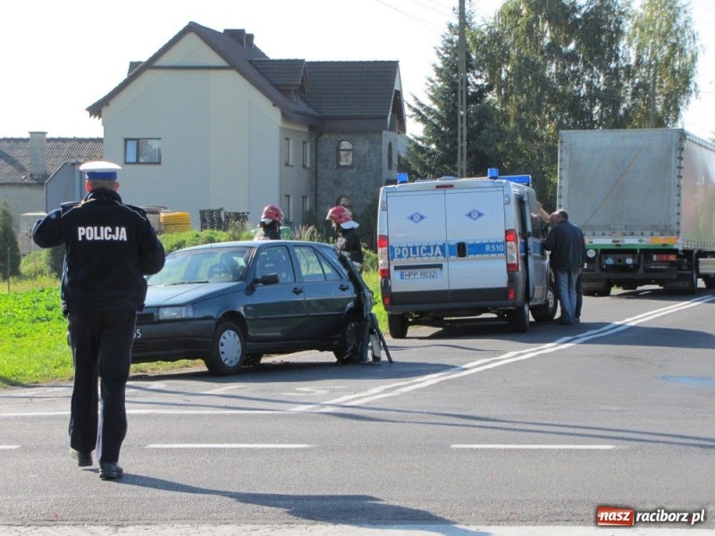 Zdjęcie w galerii na portalu naszraciborz.pl: Starszy pan wymusił pierwszeństwo... wiadomości z regionu