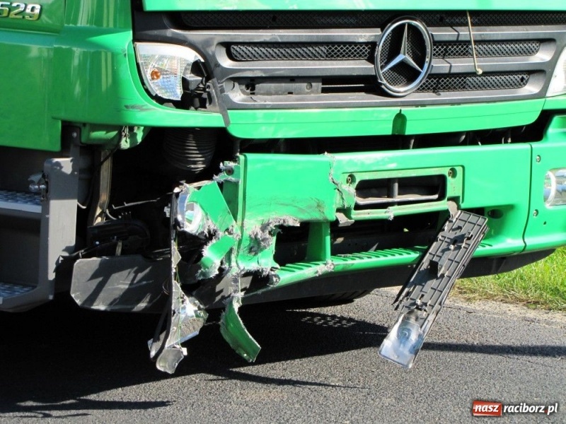 Zdjęcie w galerii na portalu naszraciborz.pl: Starszy pan wymusił pierwszeństwo... wiadomości z regionu