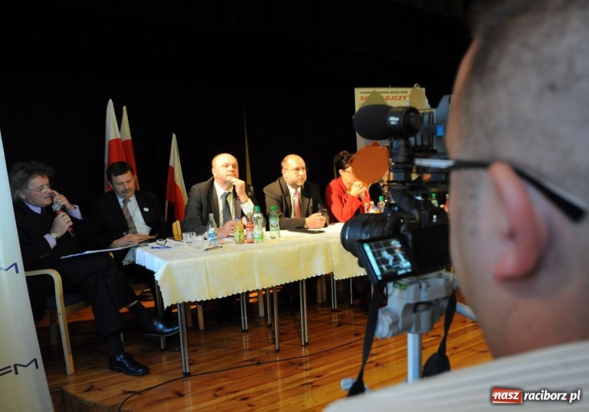 Zdjęcie w galerii na portalu naszraciborz.pl: Co tam zdziałał na Wiejskiej  wiadomości z regionu