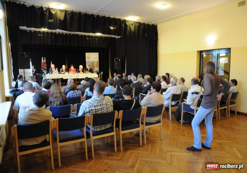 Zdjęcie w galerii na portalu naszraciborz.pl: Co tam zdziałał na Wiejskiej  wiadomości z regionu