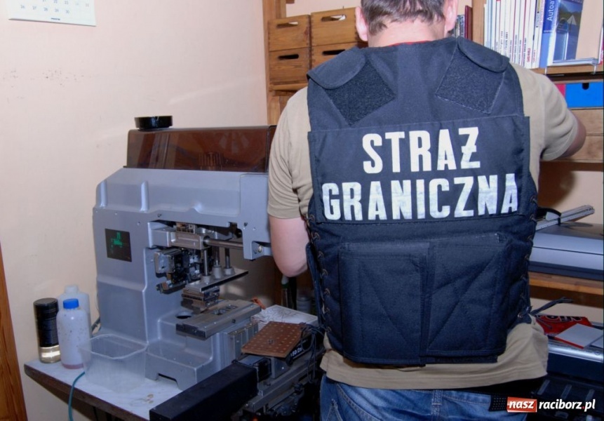 Zdjęcie w galerii na portalu naszraciborz.pl: Straż Graniczna zatrzymała fałszerza wiadomości z regionu