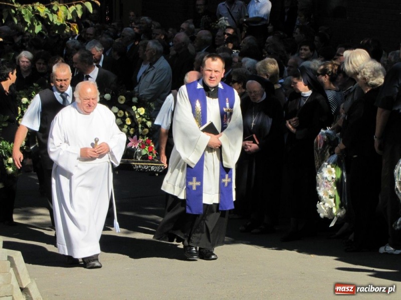 Zdjęcie w galerii na portalu naszraciborz.pl: Całe swoje życie poświęcił chirurgii wiadomości z regionu