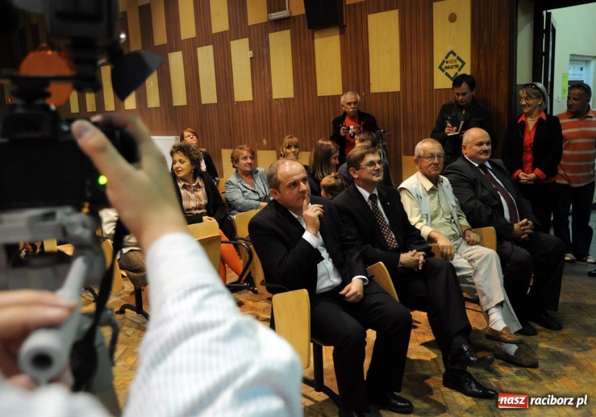 Zdjęcie w galerii na portalu naszraciborz.pl: Europoseł Kowal wspomógł PJN wiadomości z regionu