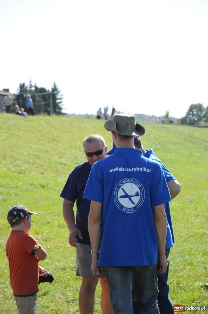 Zdjęcie w galerii na portalu naszraciborz.pl: Pokazy lotnicze nad Ulgą wiadomości z regionu