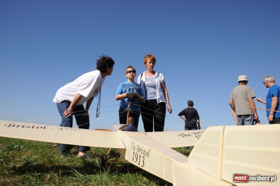Zdjęcie w galerii na portalu naszraciborz.pl: Pokazy lotnicze nad Ulgą wiadomości z regionu