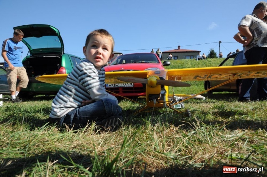 Zdjęcie w galerii na portalu naszraciborz.pl: Pokazy lotnicze nad Ulgą wiadomości z regionu