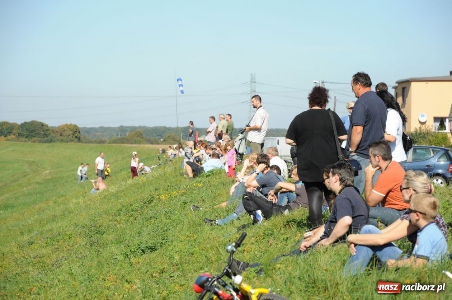 Zdjęcie w galerii na portalu naszraciborz.pl: Pokazy lotnicze nad Ulgą wiadomości z regionu