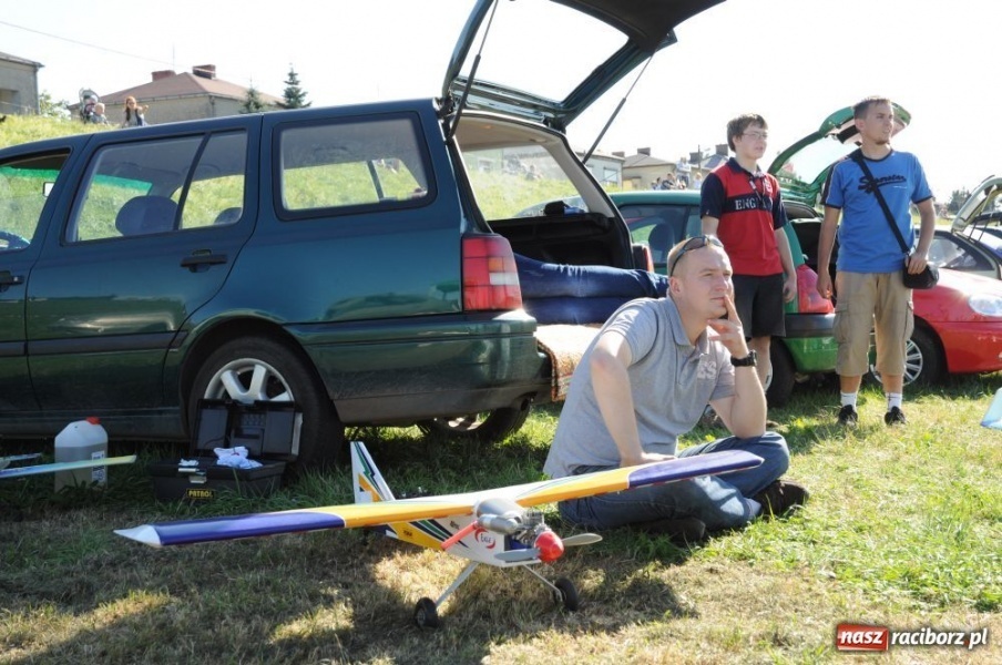 Zdjęcie w galerii na portalu naszraciborz.pl: Pokazy lotnicze nad Ulgą wiadomości z regionu