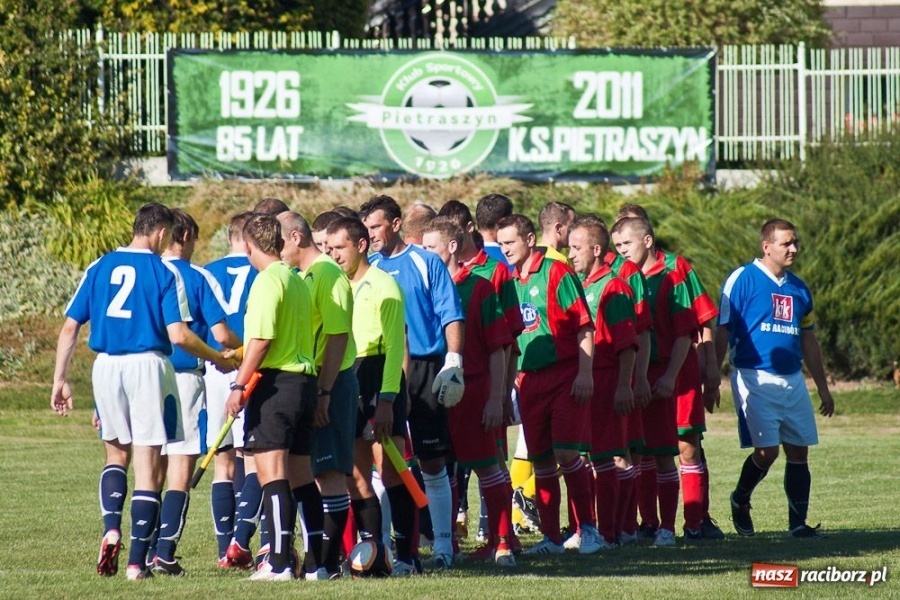 Zdjęcie w galerii na portalu naszraciborz.pl: Remis Pietraszyna. Pech Rzuchowa wiadomości z regionu