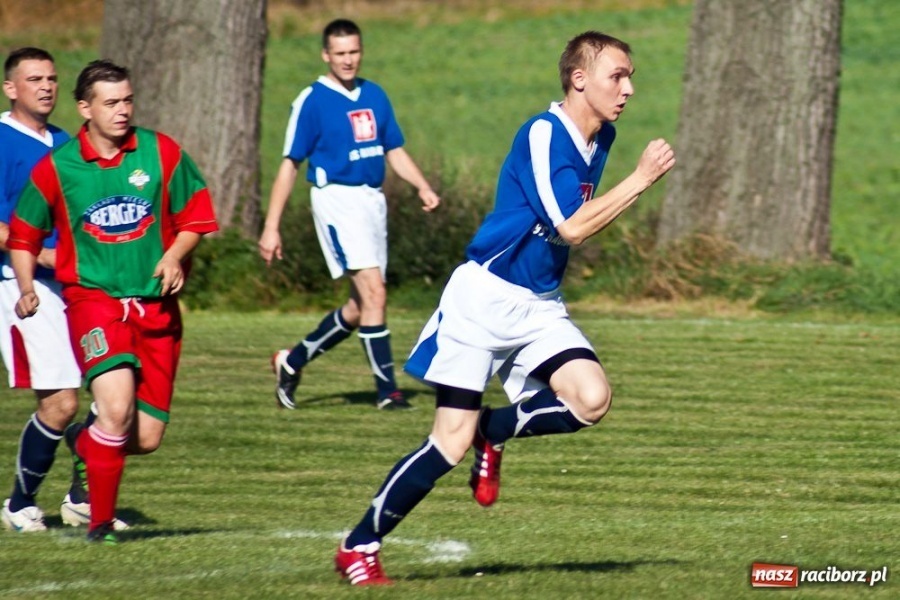 Zdjęcie w galerii na portalu naszraciborz.pl: Remis Pietraszyna. Pech Rzuchowa wiadomości z regionu