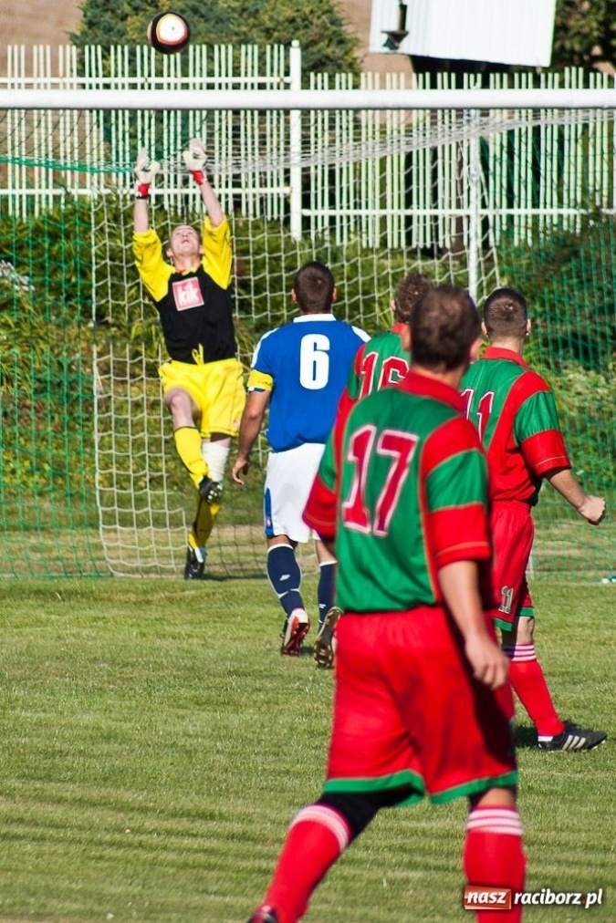 Zdjęcie w galerii na portalu naszraciborz.pl: Remis Pietraszyna. Pech Rzuchowa wiadomości z regionu