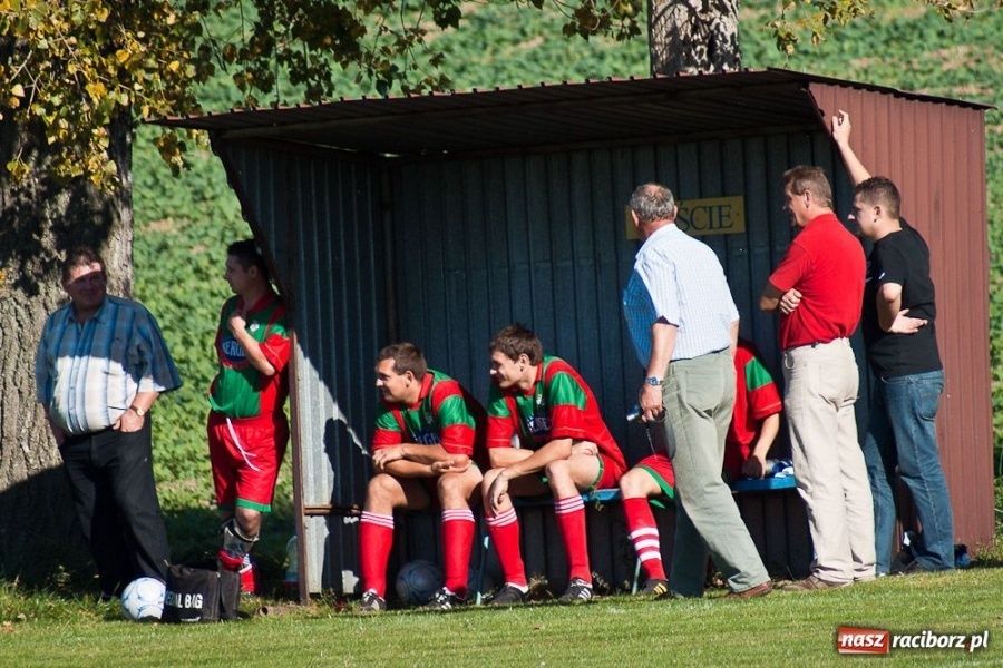 Zdjęcie w galerii na portalu naszraciborz.pl: Remis Pietraszyna. Pech Rzuchowa wiadomości z regionu