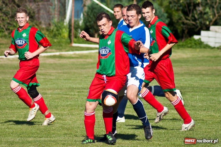 Zdjęcie w galerii na portalu naszraciborz.pl: Remis Pietraszyna. Pech Rzuchowa wiadomości z regionu